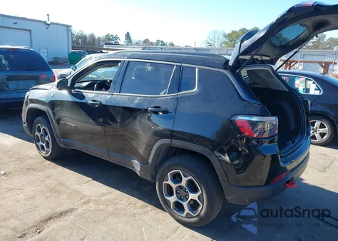 2022 Jeep Compass Trailhawk 4X4 z USA, uszkodzony, nr VIN 3C4NJDDB7NT101035
